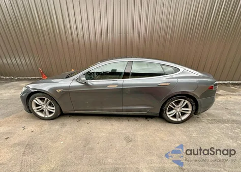 2013 Tesla Model S from USA, damaged, VIN 5YJSA1AC6DFP10886